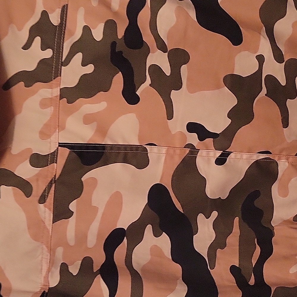 Formé Modé Camouflage Jacket - Picture 3 of 3